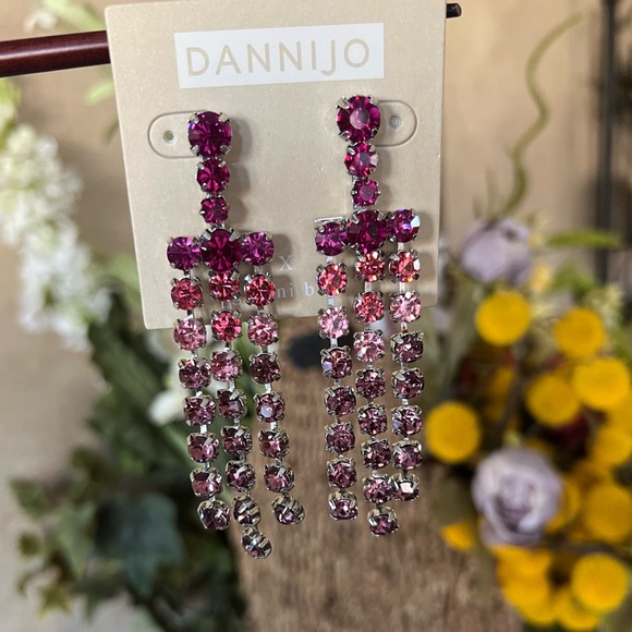 DANNIJO+gianni bini dangle earrings with Ombré Effect in Pink. Just beautiful! - Picture 7 of 10